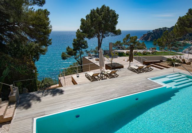 Villa in Tossa de Mar - Villa Porto Pi Villa in Tossa de Mar - Villa Porto Pi