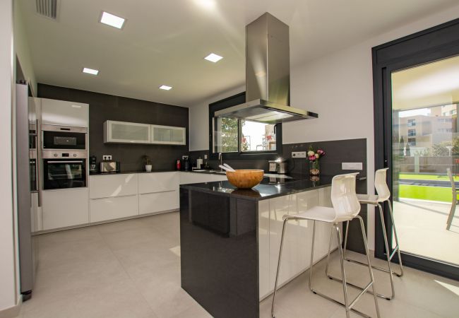Villa in Pineda de Mar - Villa Malibu Villa in Pineda de Mar - Villa Malibu