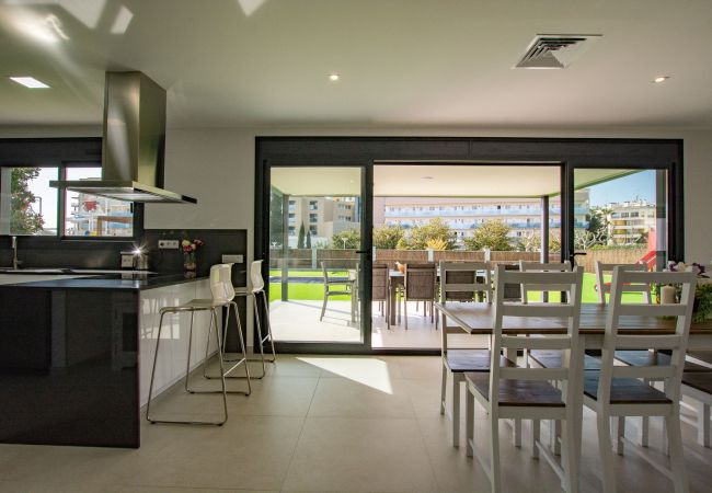 Villa in Pineda de Mar - Villa Malibu Villa in Pineda de Mar - Villa Malibu