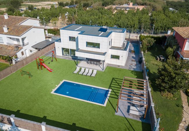 Villa in Pineda de Mar - Villa Malibu Villa in Pineda de Mar - Villa Malibu