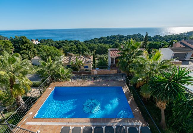 Villa en Blanes - Villa Calamar, near beach and fabulous sea views  Villa en Blanes - Villa Calamar, near beach and fabulous sea views