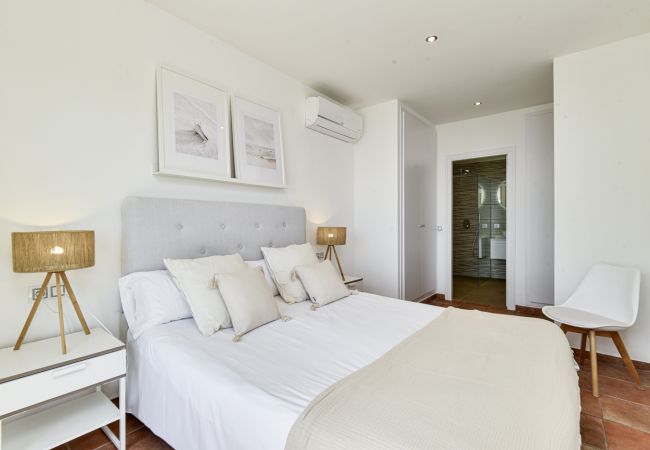 Villa en Blanes - Villa Calamar, near beach and fabulous sea views  Villa en Blanes - Villa Calamar, near beach and fabulous sea views