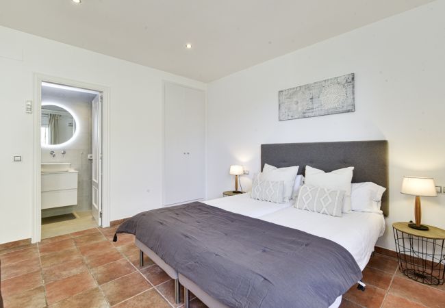 Villa en Blanes - Villa Calamar, near beach and fabulous sea views  Villa en Blanes - Villa Calamar, near beach and fabulous sea views
