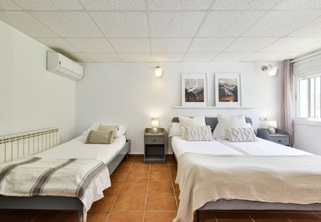 Villa en Blanes - Villa Calamar, near beach and fabulous sea views  Villa en Blanes - Villa Calamar, near beach and fabulous sea views