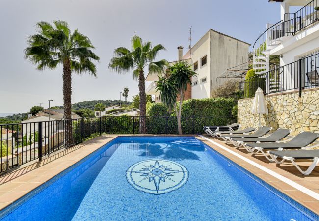 Villa en Blanes - Villa Calamar, near beach and fabulous sea views  Villa en Blanes - Villa Calamar, near beach and fabulous sea views