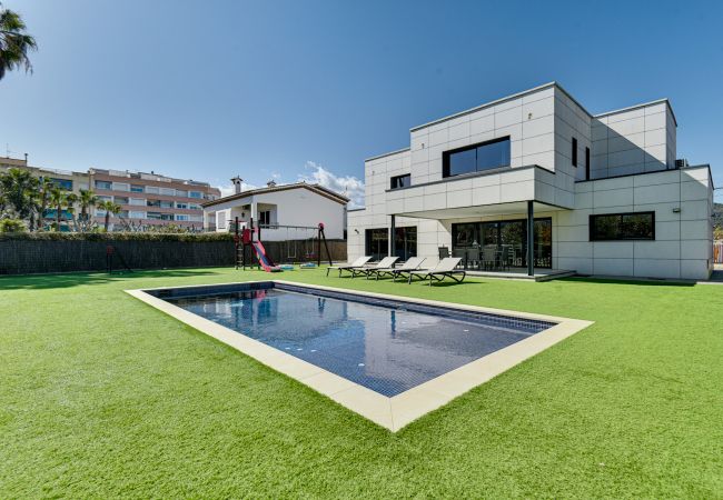 Villa à Pineda de Mar - Villa Malibu