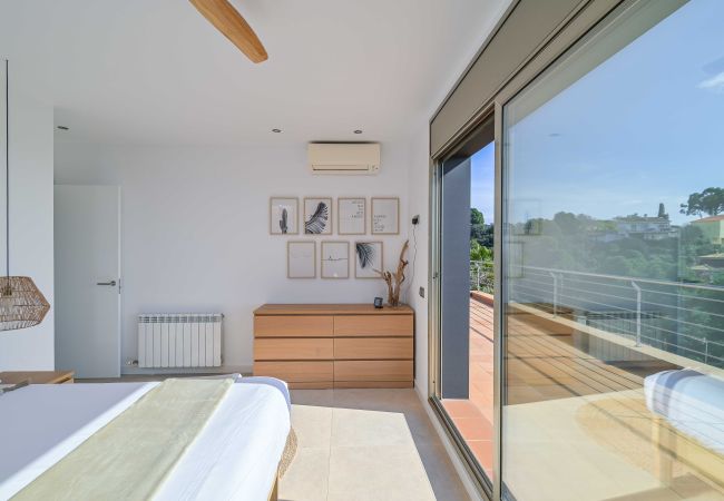 Villa in Santa Susana - Villa Horizon Villa in Santa Susana - Villa Horizon