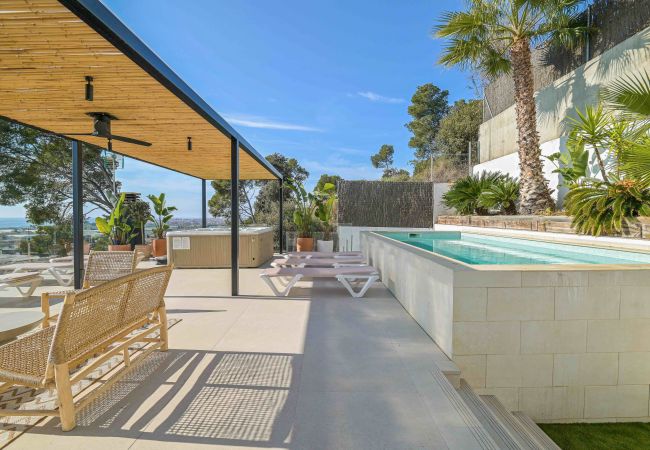 Villa in Santa Susana - Villa Horizon Villa in Santa Susana - Villa Horizon