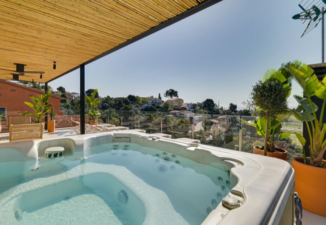 Villa in Santa Susana - Villa Horizon Villa in Santa Susana - Villa Horizon