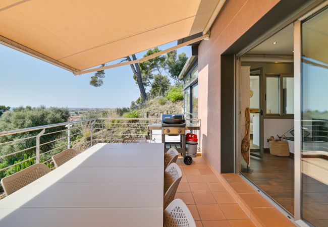 Villa in Santa Susana - Villa Horizon Villa in Santa Susana - Villa Horizon