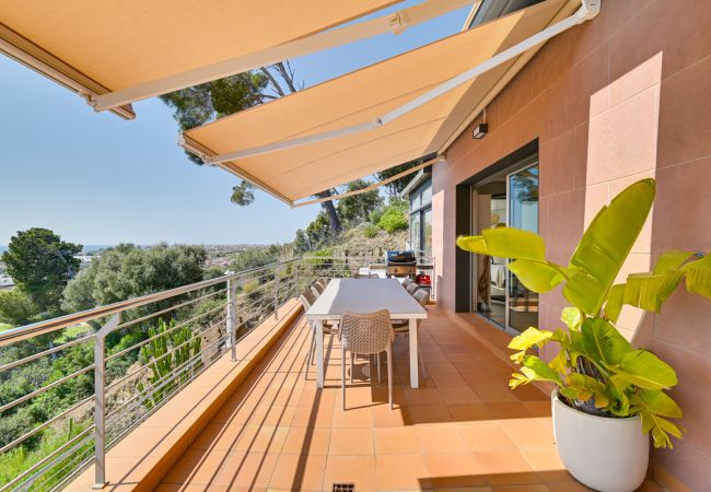 Villa in Santa Susana - Villa Horizon Villa in Santa Susana - Villa Horizon