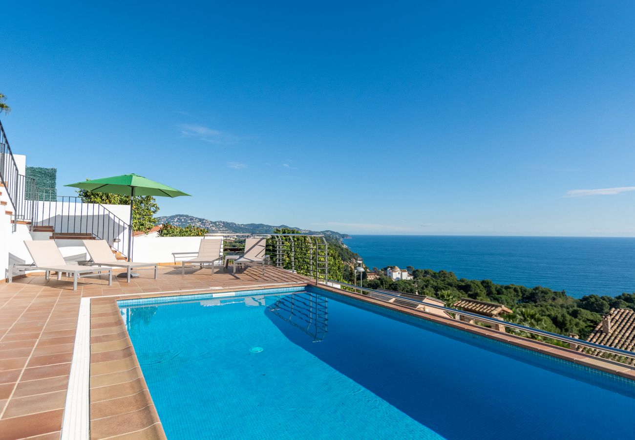 Villa in Blanes - Villa Blue Bay