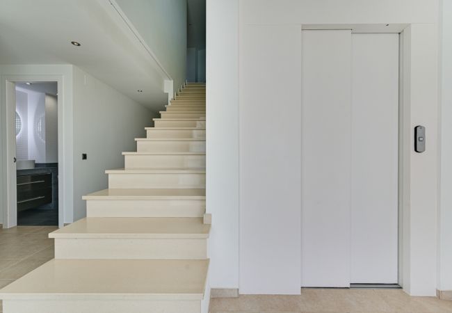 Villa in Blanes - Villa Alta Vista, modern luxury villa with stunnin Villa in Blanes - Villa Alta Vista, modern luxury villa with stunnin