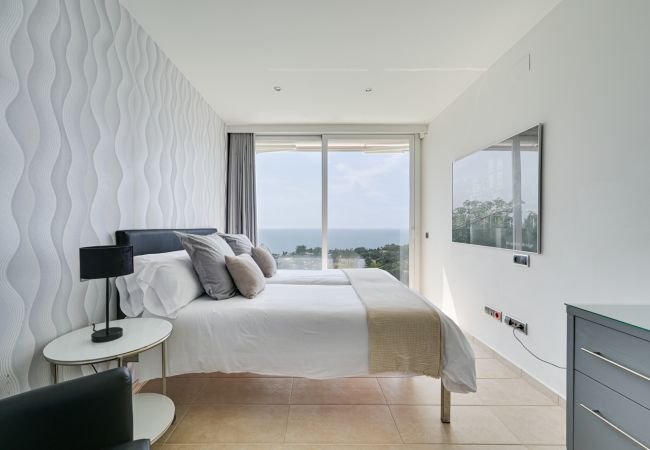 Villa in Blanes - Villa Alta Vista, modern luxury villa with stunnin Villa in Blanes - Villa Alta Vista, modern luxury villa with stunnin
