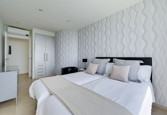 Villa in Blanes - Villa Alta Vista, modern luxury villa with stunnin Villa in Blanes - Villa Alta Vista, modern luxury villa with stunnin