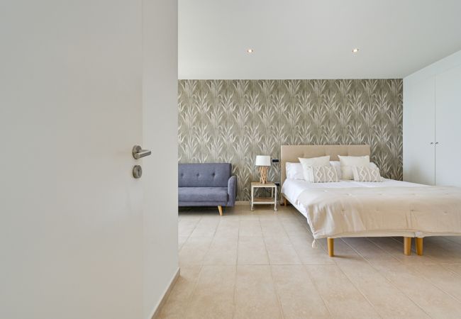 Villa in Blanes - Villa Alta Vista, modern luxury villa with stunnin Villa in Blanes - Villa Alta Vista, modern luxury villa with stunnin