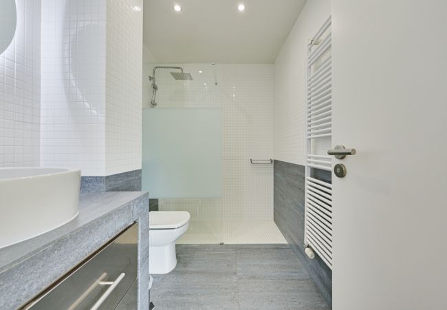 Villa in Blanes - Villa Alta Vista, modern luxury villa with stunnin Villa in Blanes - Villa Alta Vista, modern luxury villa with stunnin