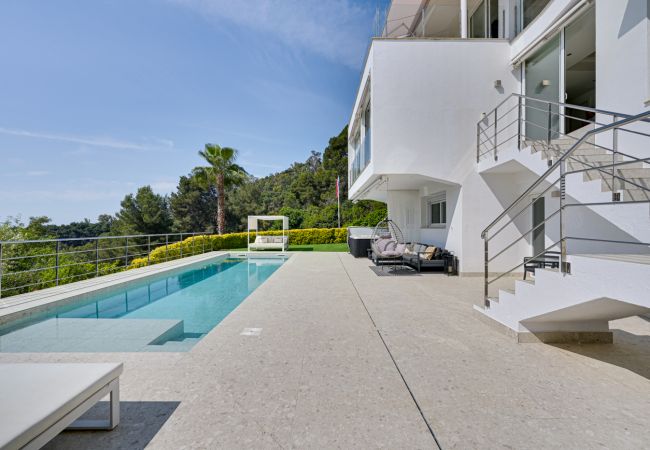 Villa in Blanes - Villa Alta Vista, modern luxury villa with stunnin Villa in Blanes - Villa Alta Vista, modern luxury villa with stunnin