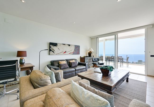 Villa in Blanes - Villa Alta Vista, modern luxury villa with stunnin Villa in Blanes - Villa Alta Vista, modern luxury villa with stunnin