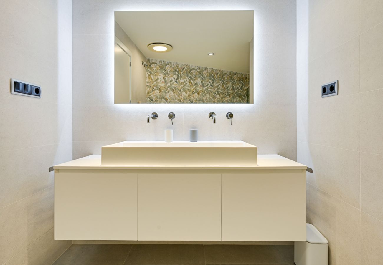 Villa in Blanes - Villa Alta Vista, modern luxury villa with stunnin Villa in Blanes - Villa Alta Vista, modern luxury villa with stunnin