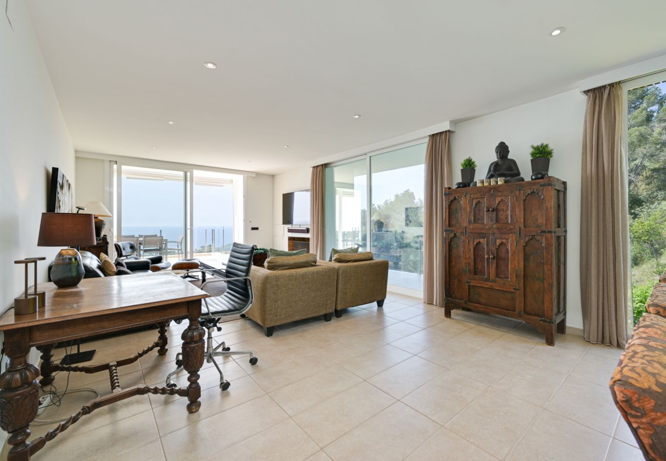 Villa in Blanes - Villa Alta Vista, modern luxury villa with stunnin Villa in Blanes - Villa Alta Vista, modern luxury villa with stunnin