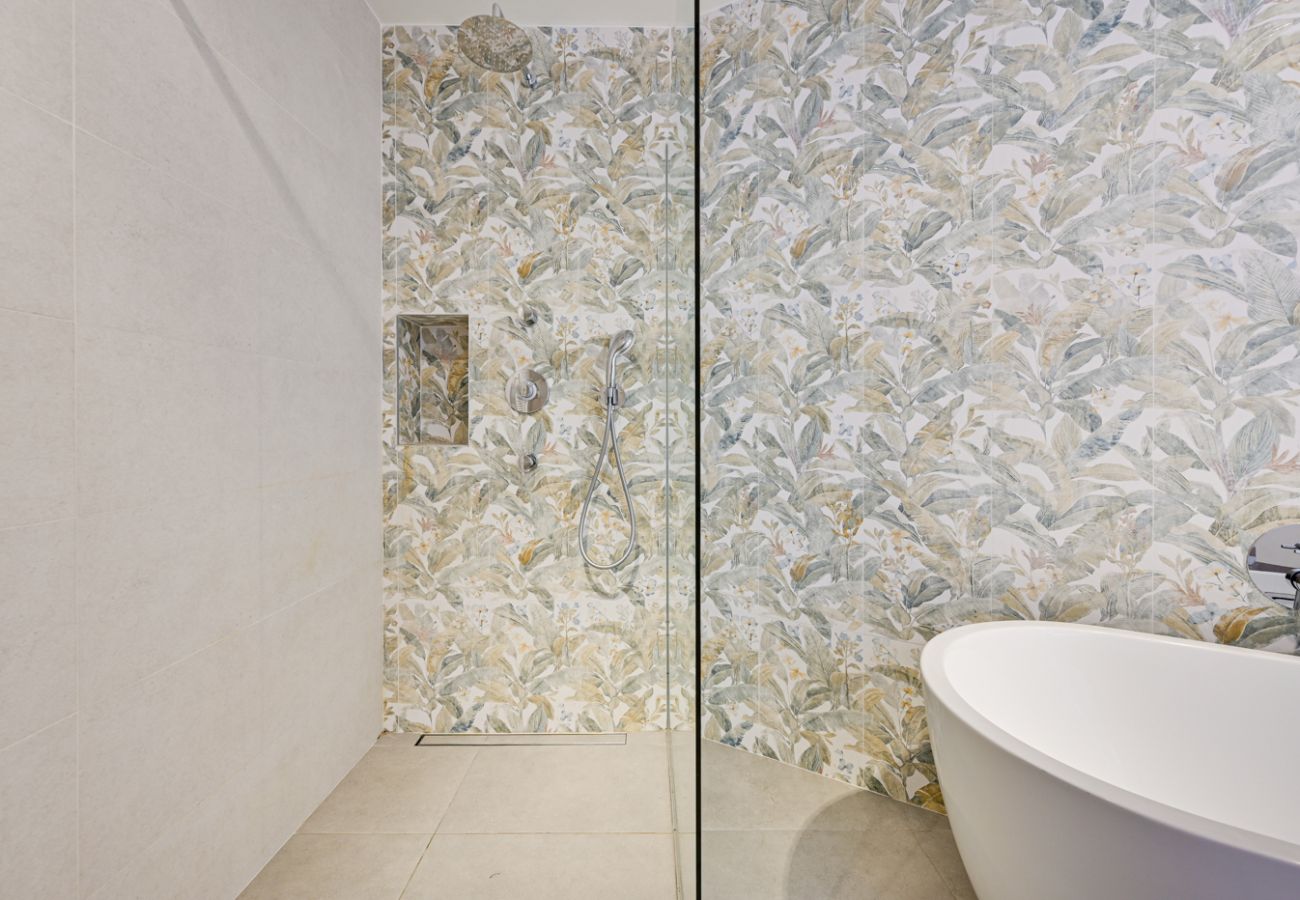 Villa in Blanes - Villa Alta Vista, modern luxury villa with stunnin Villa in Blanes - Villa Alta Vista, modern luxury villa with stunnin