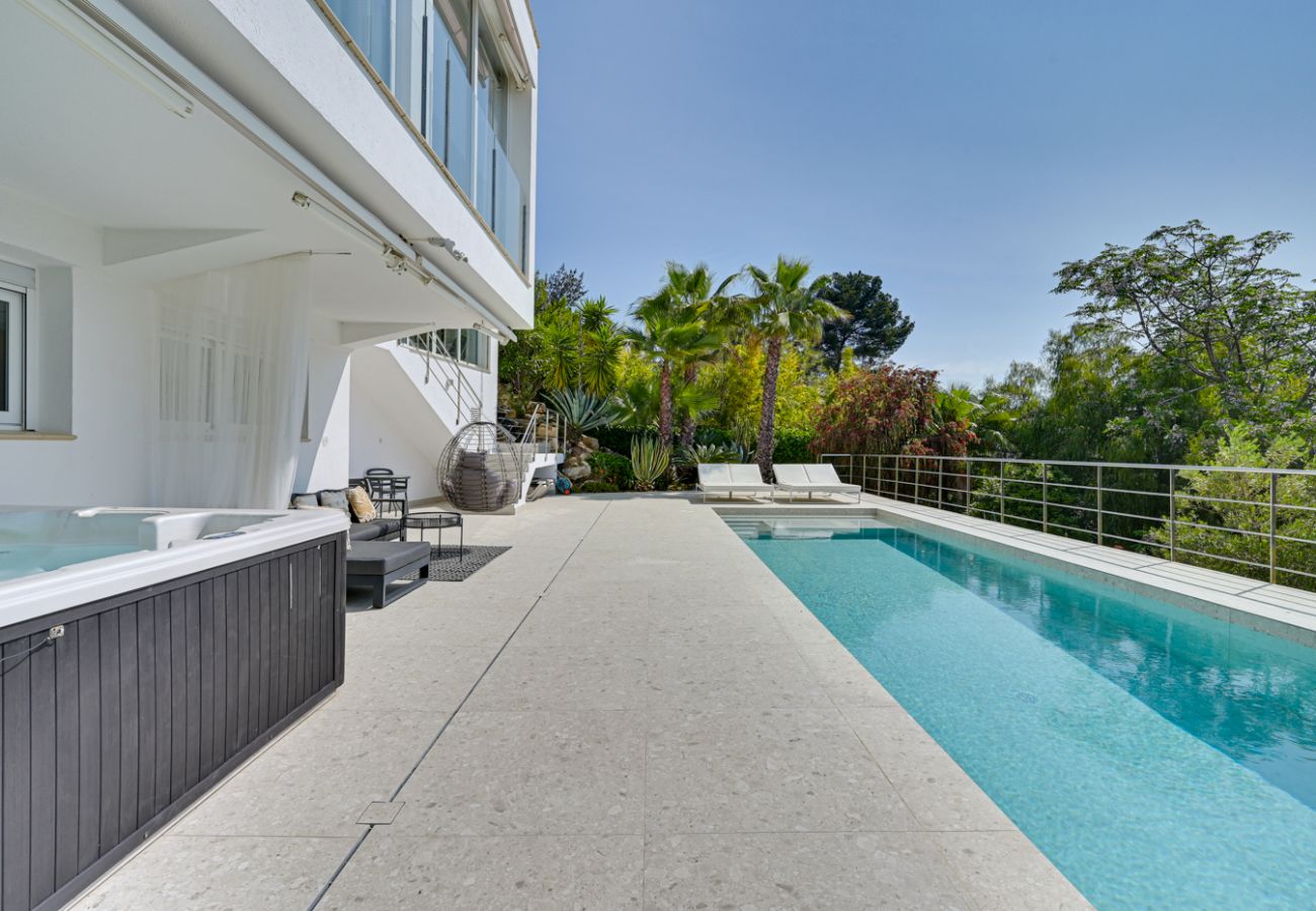 Villa in Blanes - Villa Alta Vista, modern luxury villa with stunnin Villa in Blanes - Villa Alta Vista, modern luxury villa with stunnin