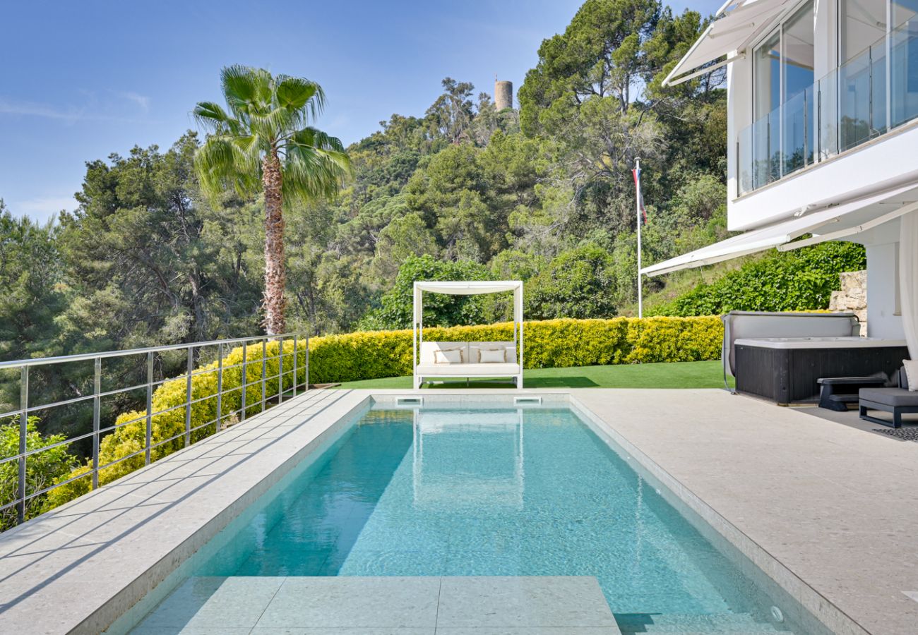 Villa in Blanes - Villa Alta Vista, modern luxury villa with stunnin Villa in Blanes - Villa Alta Vista, modern luxury villa with stunnin