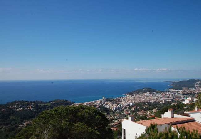 Villa in Lloret de Mar - Villa Vistamar Villa in Lloret de Mar - Villa Vistamar