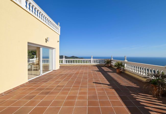 Villa in Lloret de Mar - Villa Vistamar Villa in Lloret de Mar - Villa Vistamar