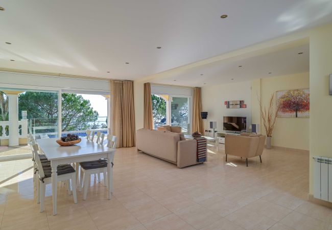 Villa in Lloret de Mar - Villa Vistamar Villa in Lloret de Mar - Villa Vistamar