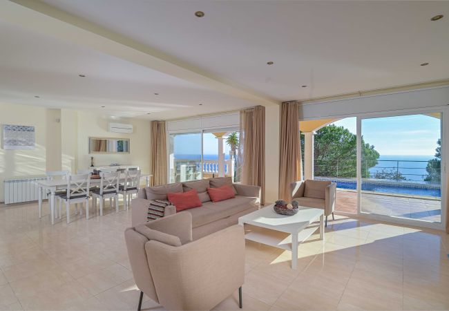 Villa in Lloret de Mar - Villa Vistamar Villa in Lloret de Mar - Villa Vistamar