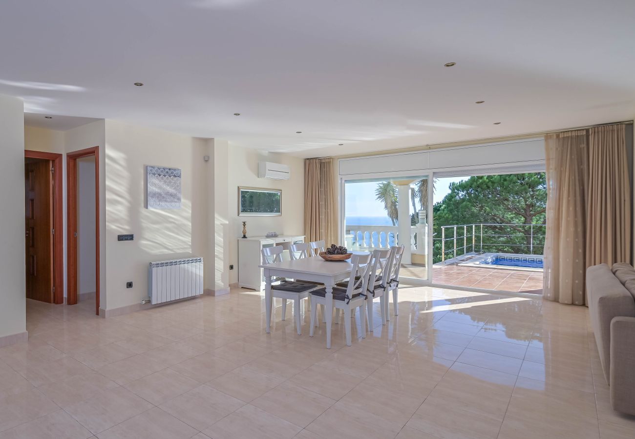 Villa in Lloret de Mar - Villa Vistamar Villa in Lloret de Mar - Villa Vistamar