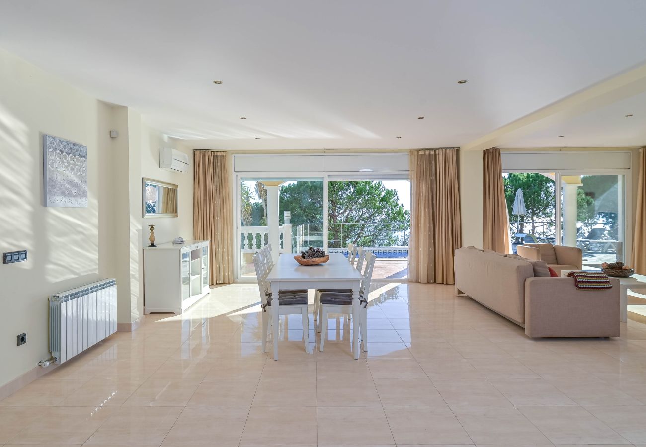 Villa in Lloret de Mar - Villa Vistamar Villa in Lloret de Mar - Villa Vistamar