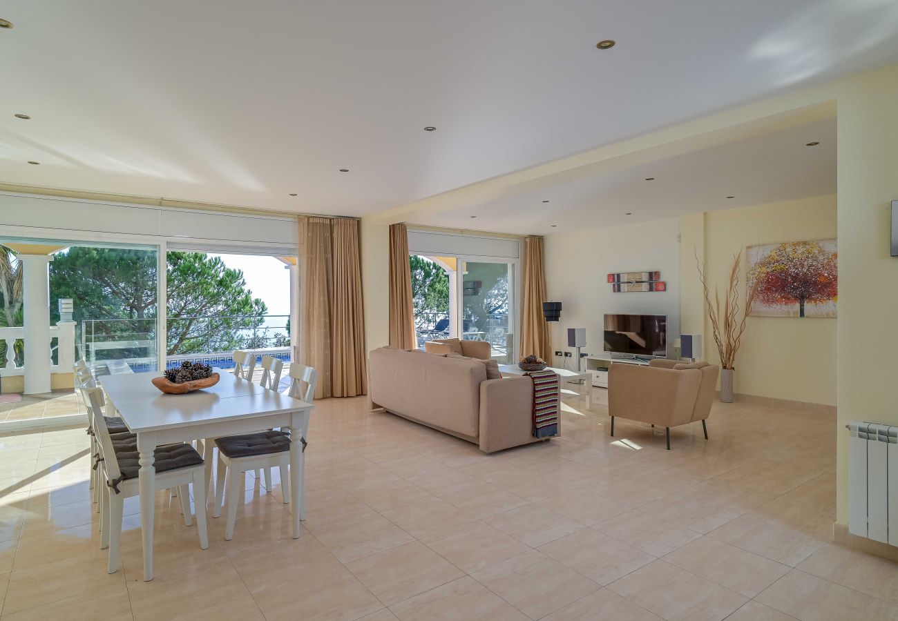 Villa in Lloret de Mar - Villa Vistamar Villa in Lloret de Mar - Villa Vistamar