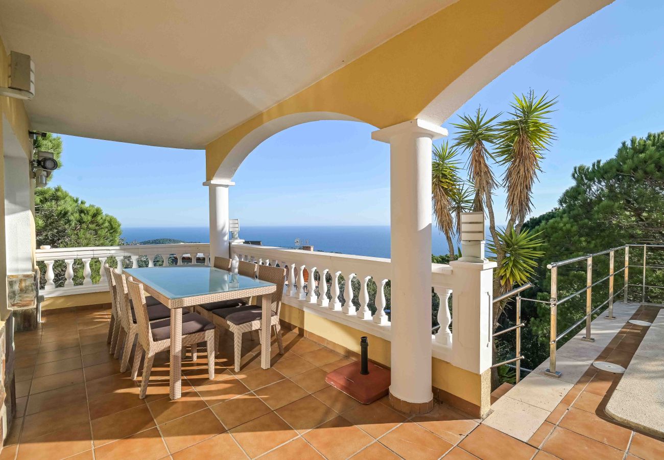 Villa in Lloret de Mar - Villa Vistamar Villa in Lloret de Mar - Villa Vistamar