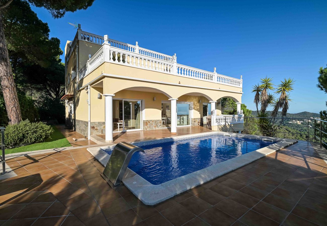 Villa in Lloret de Mar - Villa Vistamar Villa in Lloret de Mar - Villa Vistamar