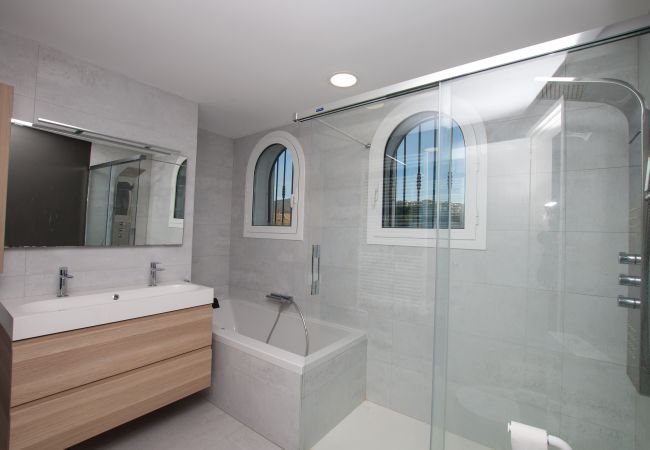 Villa in Calella - Villa Margot, beautiful Spanish house with large g Villa in Calella - Villa Margot, beautiful Spanish house with large g