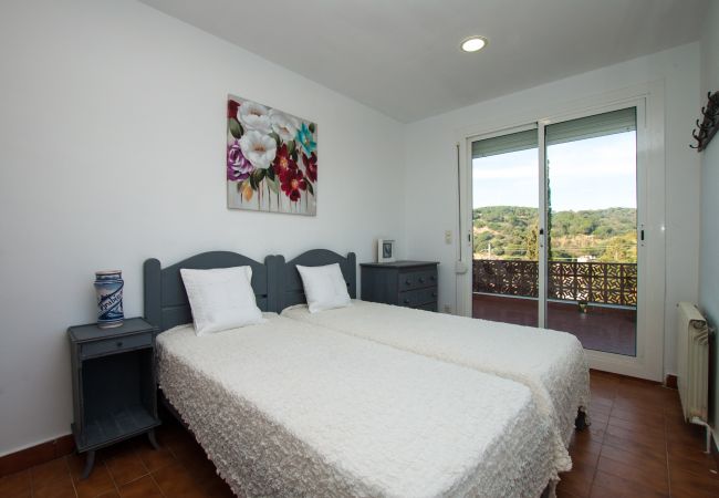 Villa in Calella - Villa Margot, beautiful Spanish house with large g Villa in Calella - Villa Margot, beautiful Spanish house with large g