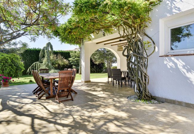 Villa in Calella - Villa Margot, beautiful Spanish house with large g Villa in Calella - Villa Margot, beautiful Spanish house with large g