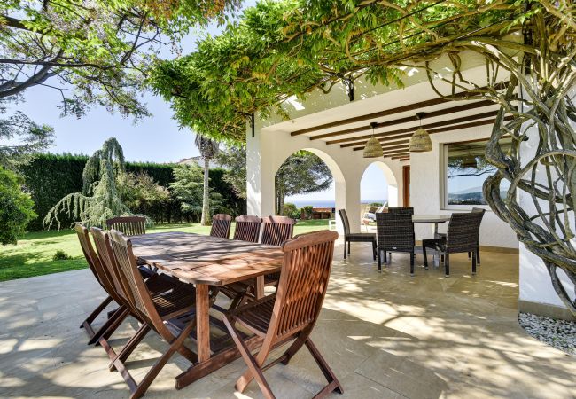 Villa in Calella - Villa Margot, beautiful Spanish house with large g Villa in Calella - Villa Margot, beautiful Spanish house with large g