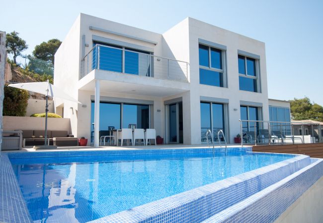 Villa/Dettached house in Blanes - Villa Blanca